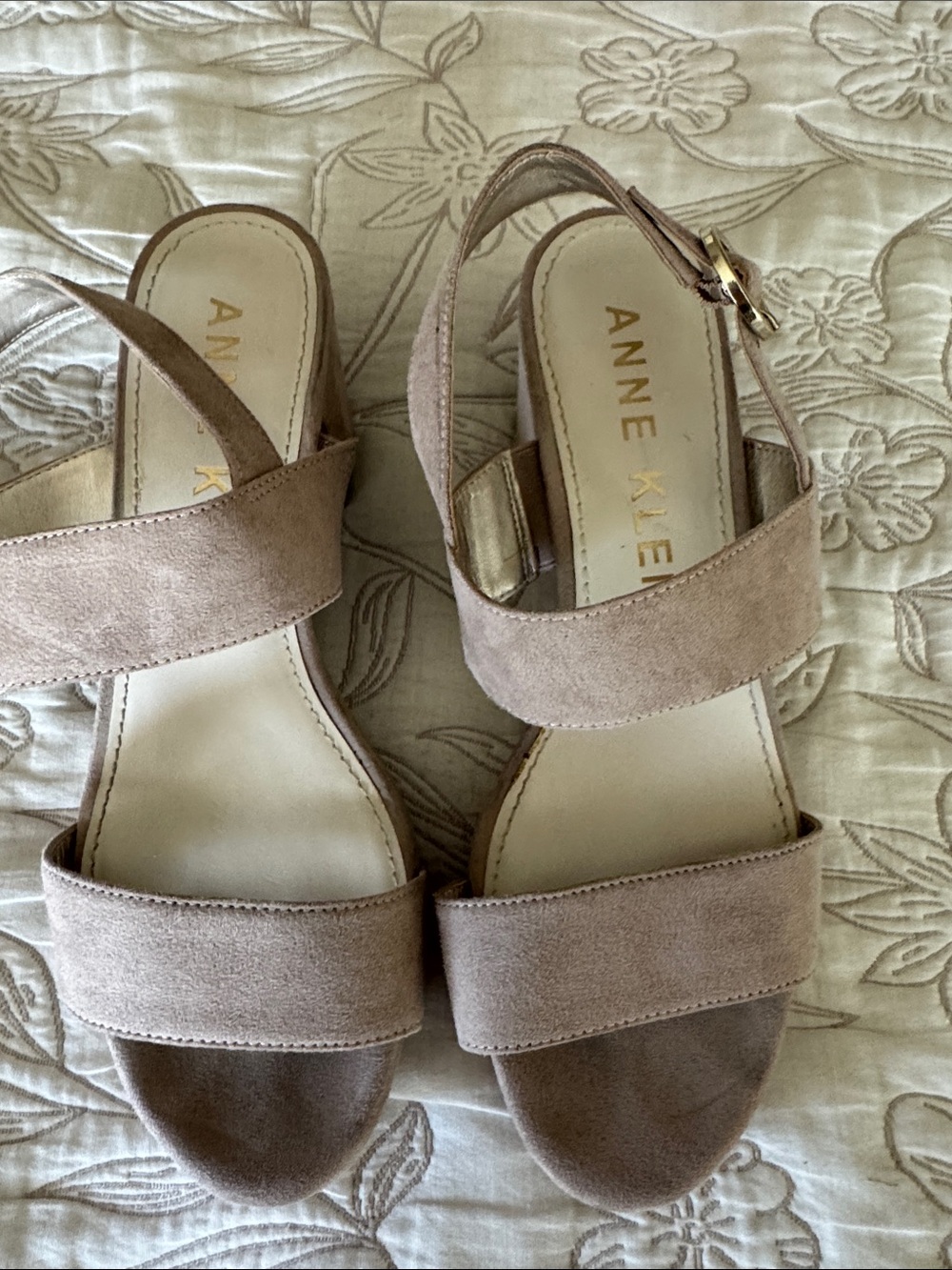 Anne Klein Taupe Suede Open-Toe Slingback Sandals size 8M